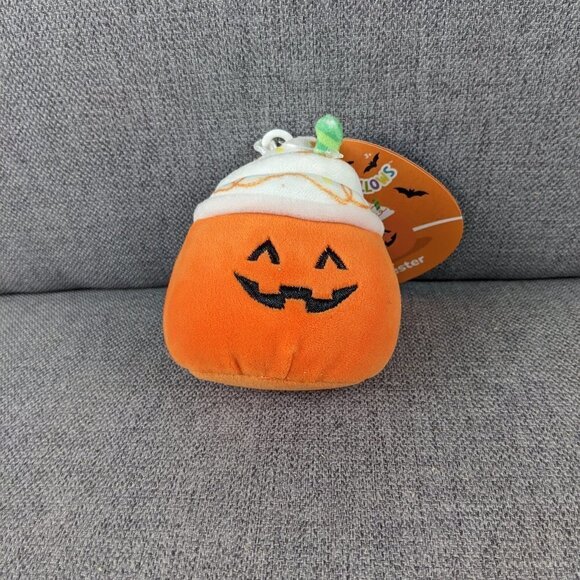 Squishmallows Lester the Pumpkin Spice Clip - Picture 1 of 3